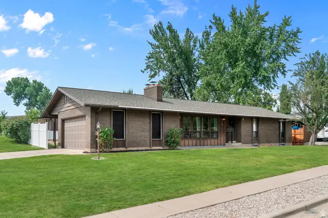 806 Vista Dr, South Ogden, UT 84403 - #1