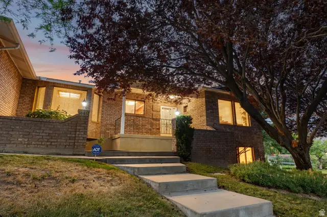 889 S Fox Hill Dr, Spanish Fork, UT 84660 - #2