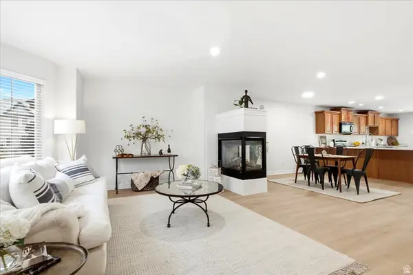 1339 E Lake Springs Ln S, Holladay, UT 84117