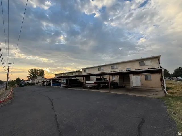 1215 E Gordon Ave, Layton, UT 84040 - #1