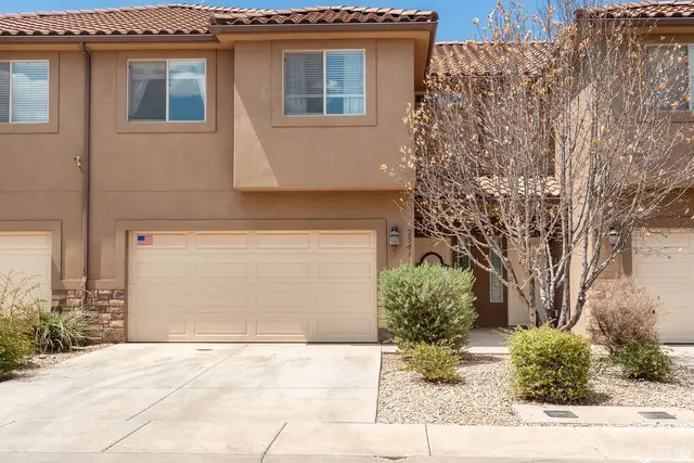 2541 Bella Vista Dr, Santa Clara, UT 84765 - #1