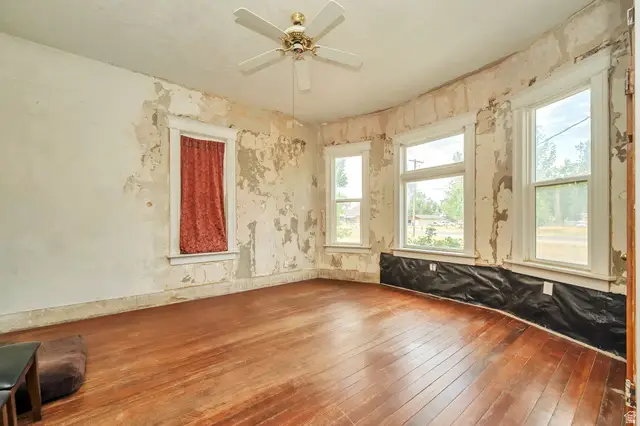 234 E Clark St, Grantsville, UT 84029 - #3
