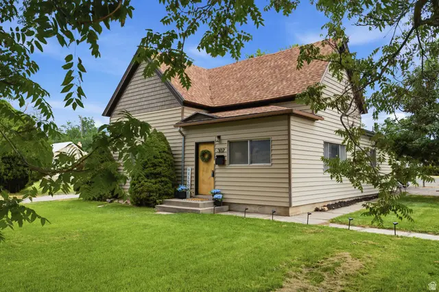 307 W 400 S, Springville, UT 84663 - #2