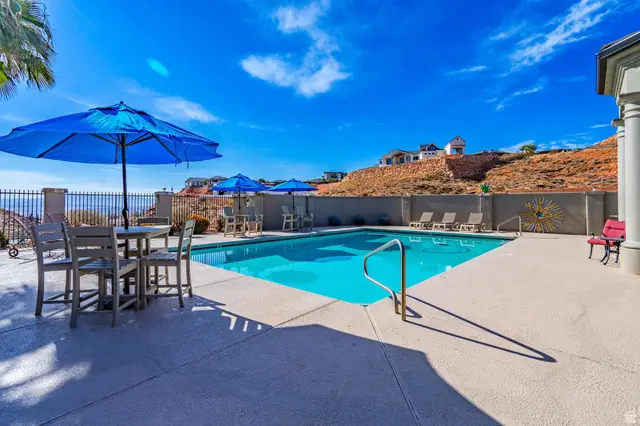 1297 W Lions Head Dr, Washington, UT 84780 - #3