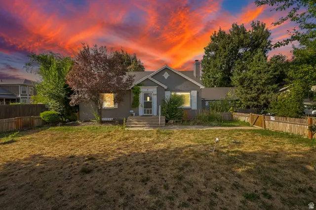 340 W Porter Ln, Centerville, UT 84014 - #1
