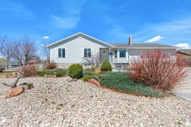 154 W Main St, Bicknell, UT 84715 - #1