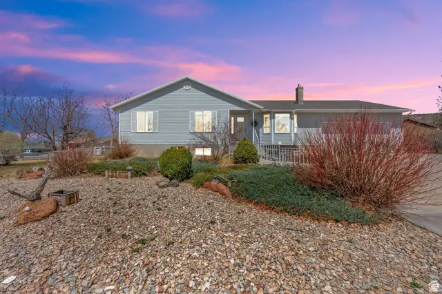 154 W Main St, Bicknell, UT 84715 - #2