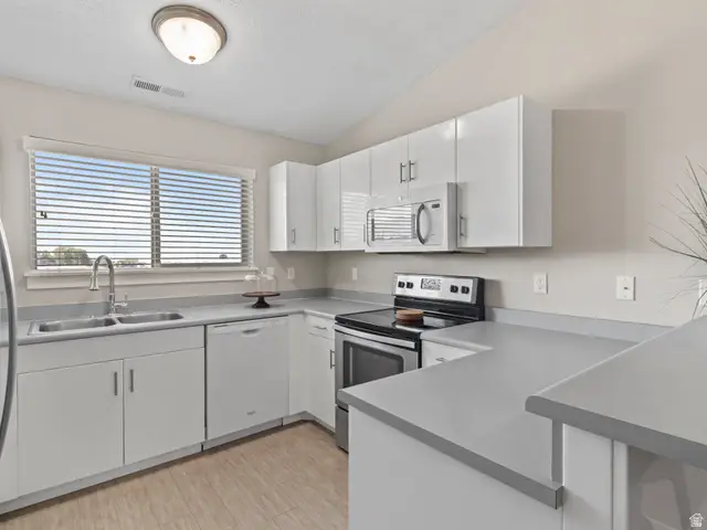 1079 W 965 N #403, Orem, UT 84057 - #2