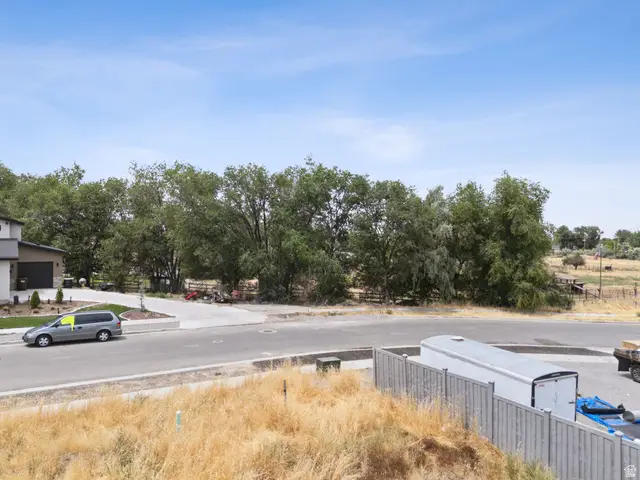 8048 N Park Ln #002, Lake Point, UT 84074 - #3