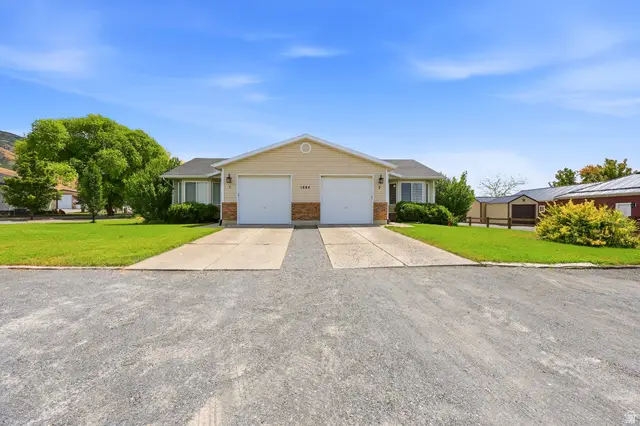 1884 E Shepard Ln, Lake Point, UT 84074 - #2