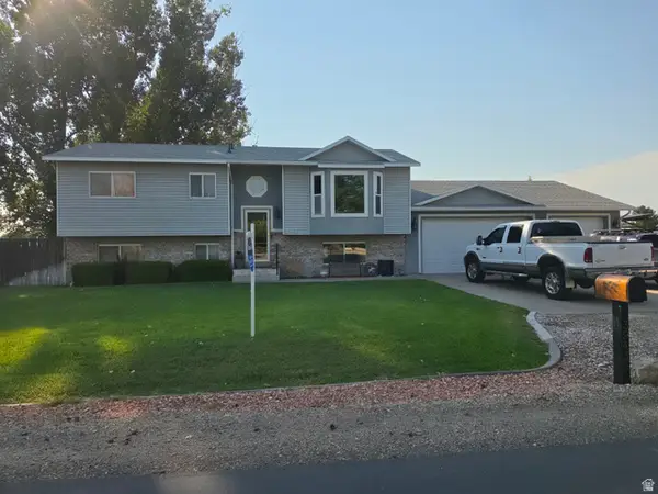 3943 S White Rail Ln, West Haven, UT 84401
