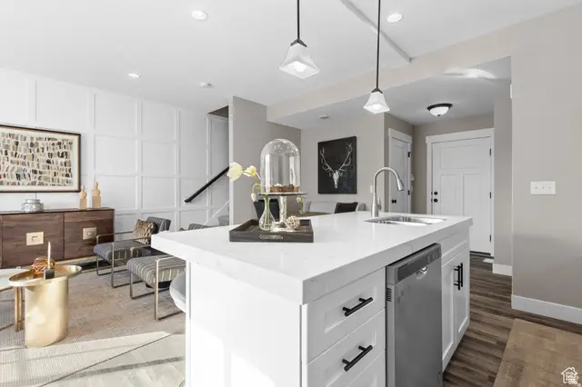 8813 S Cy's Park #8, Sandy, UT 84094 - #3