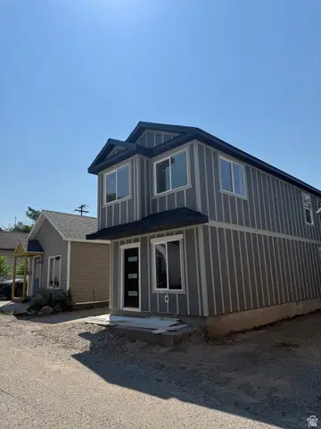 924 E Place St, Salt Lake City, UT 84102
