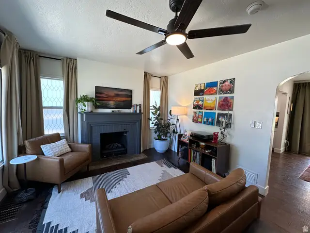 4662 S Rainbow Dr, Salt Lake City, UT 84107 - #3