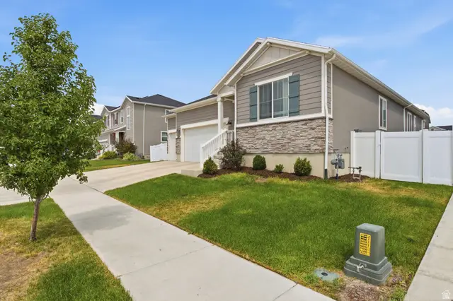 1079 E Horse Rider Dr, Eagle Mountain, UT 84005 - #2