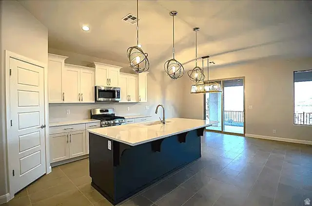 2715 W Trasimeno Dr, Saint George, UT 84770 - #3