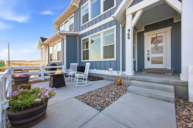 969 W Sunspear Dr, Saratoga Springs, UT 84045 - #3