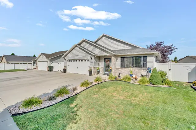 323 N Century Dr, Ogden, UT 84404 - #2