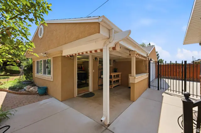 6259 S Boxwood Rd E, Holladay, UT 84121 - #3