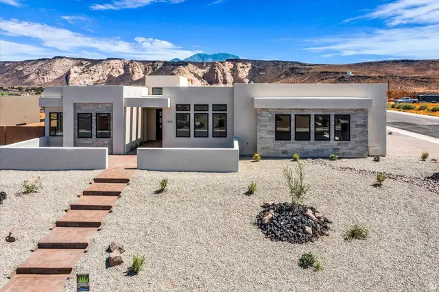 1260 W Canyon Tree, Saint George, UT 84770 - #2