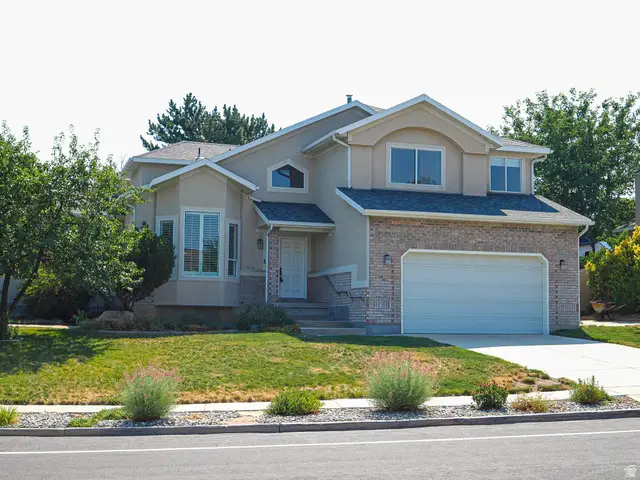 7219 S Ponderosa Dr, Cottonwood Heights, UT 84121 - #1