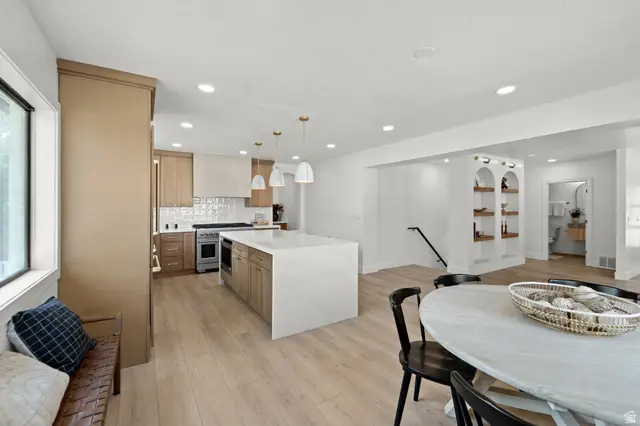 2242 E Kensington Ave S, Salt Lake City, UT 84108 - #3