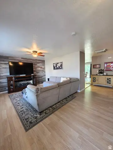 214 Meadow View Dr, Ogden, UT 84404 - #2