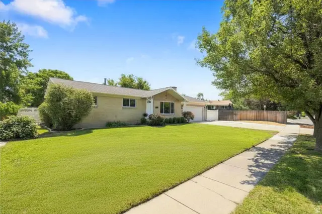 8143 S Bryce Dr E, Sandy, UT 84070 - #2