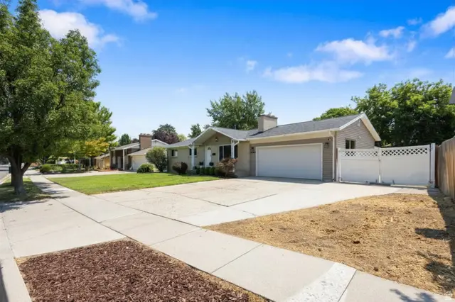 8143 S Bryce Dr E, Sandy, UT 84070 - #3