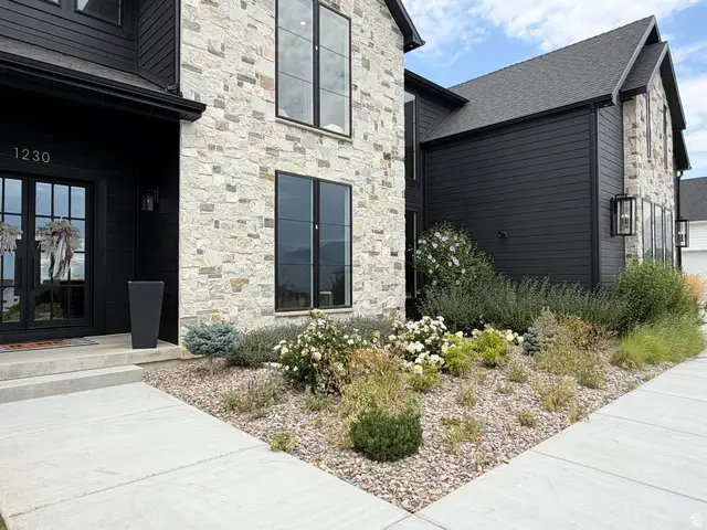 1230 W Caribou Ct, Pleasant View, UT 84414 - #2