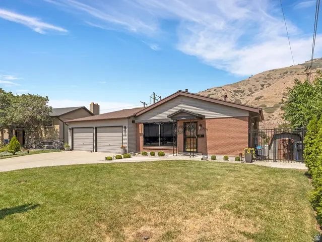 3371 E Larchmont Dr, Salt Lake City, UT 84109 - #3