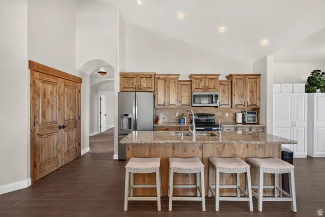 425 E Meadow Lark Ln, Elk Ridge, UT 84651 - #1