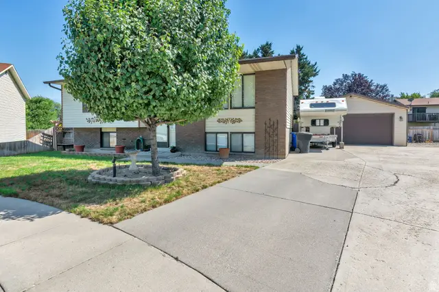 8262 S 1600 W, West Jordan, UT 84088 - #2