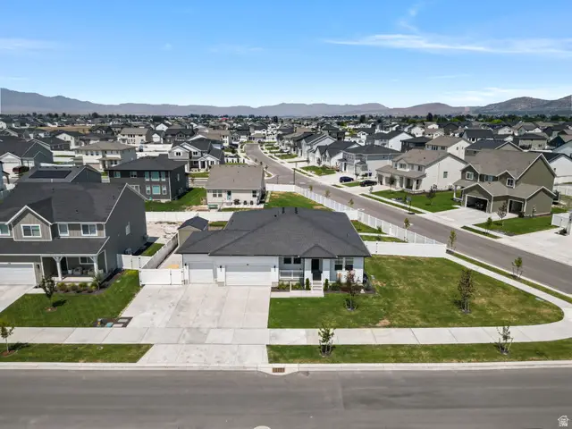 1611 E Cottontail Dr, Eagle Mountain, UT 84005 - #2
