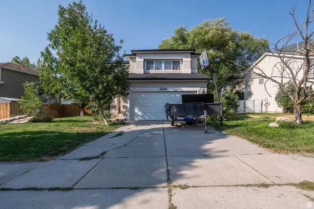 1224 N Lewis Peak Dr, Ogden, UT 84404 - #2