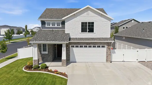 1644 W Red Pine Dr, Syracuse, UT 84075