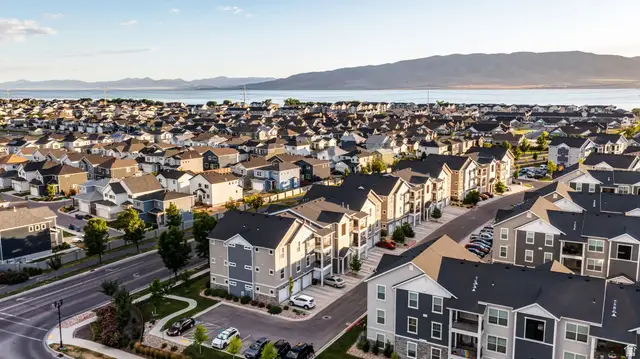13 W Seasons Dr, Vineyard, UT 84059 - #2