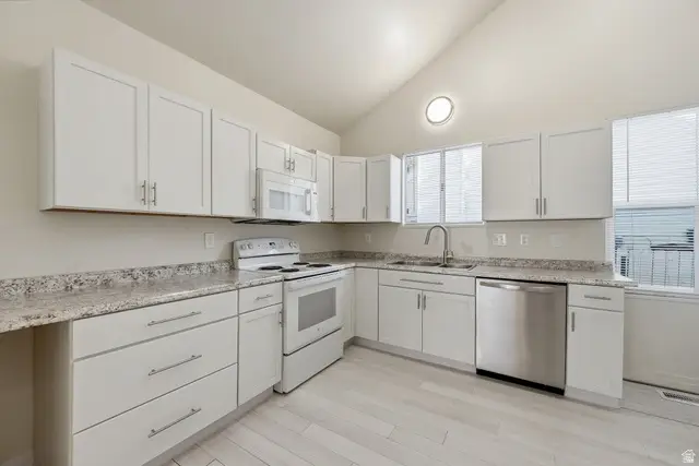 4126 S Eastern Park Ln W, West Valley City, UT 84119 - #3