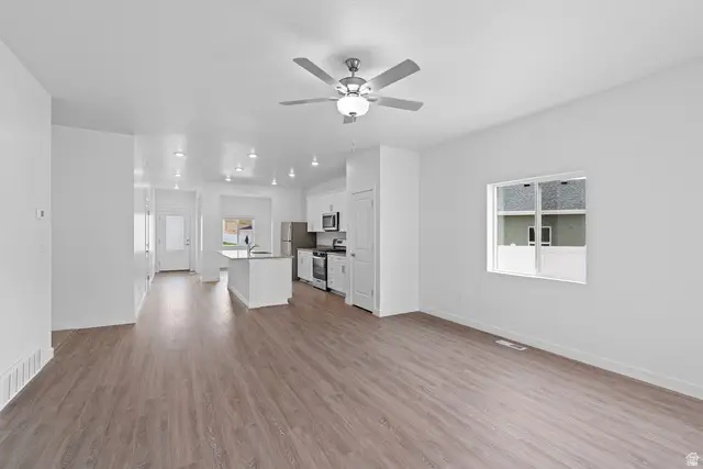 7247 Bald Eagle Way N, Eagle Mountain, UT 84005 - #2