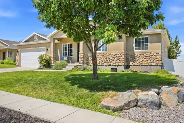 172 W Aruba Dr S, Saratoga Springs, UT 84045 - #3