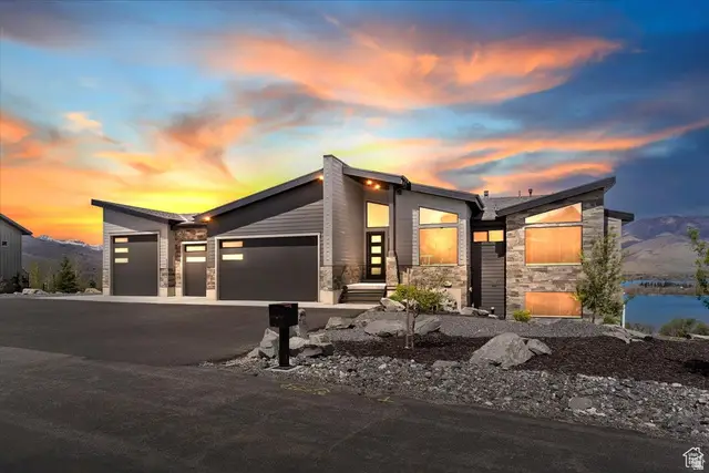 6260 Hawks Ln, Huntsville, UT 84317 - #2