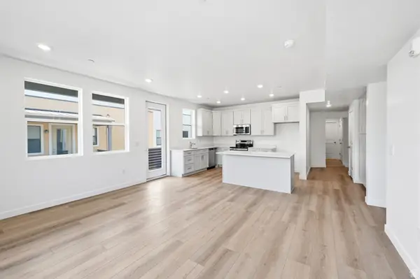 8333 S Iris Lumi Ln W #302, Midvale, UT 84047