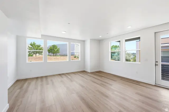 8333 S Iris Lumi Ln W #302, Midvale, UT 84047 - #3