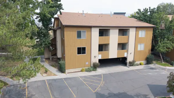 9131 S Jefferson Pl, Sandy, UT 84070