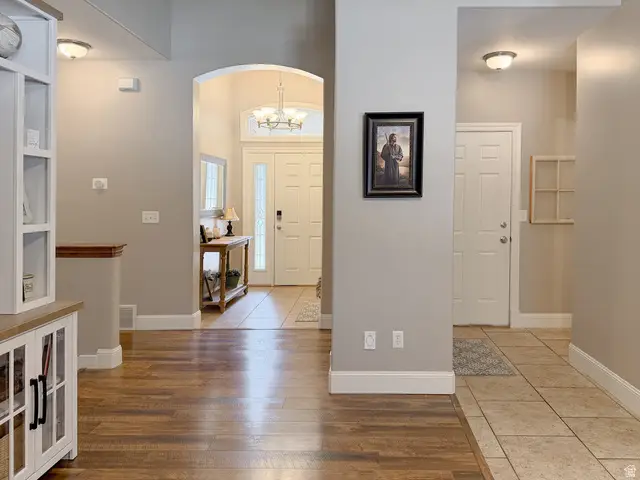 1087 Banbury Dr, Syracuse, UT 84075 - #3