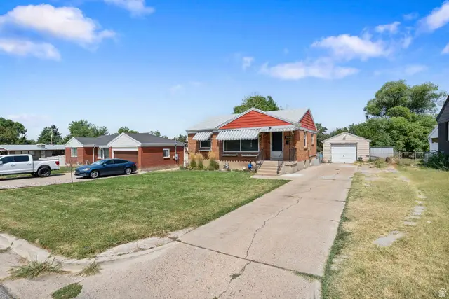 920 Bel Mar Dr, Ogden, UT 84403 - #3