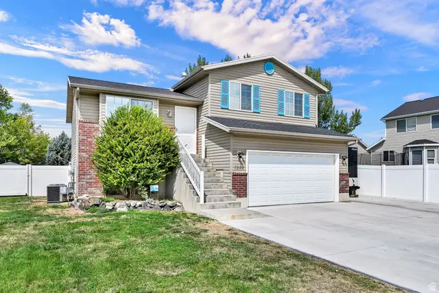 1559 N 2475 W, Clinton, UT 84015 - #1
