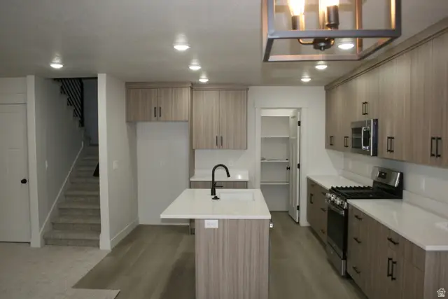 1344 S Mountain Rd E, Ogden, UT 84404 - #3