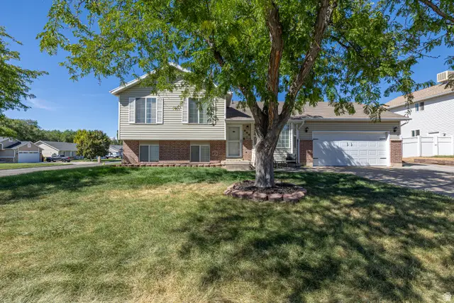 898 W 1025 N, Clinton, UT 84015 - #2