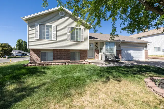 898 W 1025 N, Clinton, UT 84015 - #3
